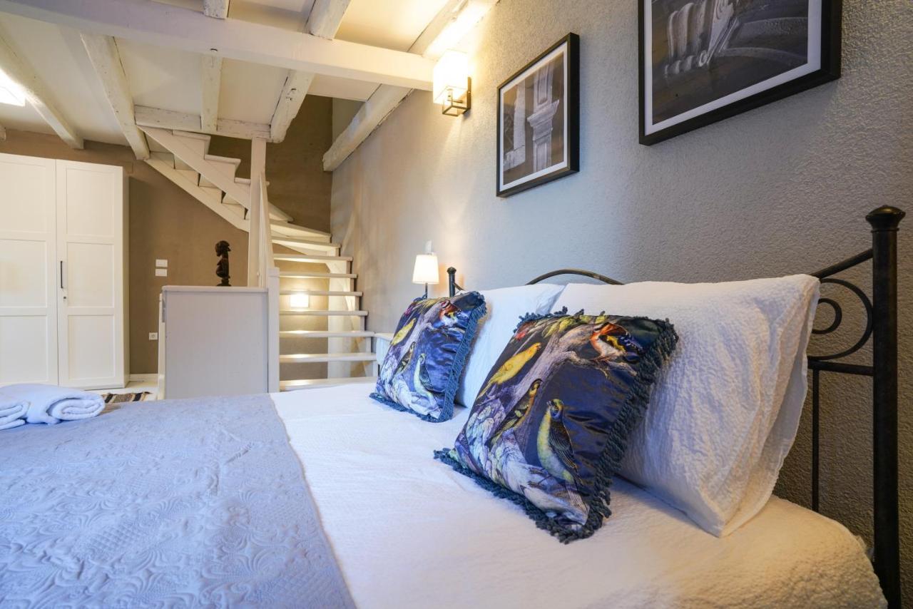 Deluxe Apartment Casa Flores With Sea View & Terrace Ровин Екстериор снимка